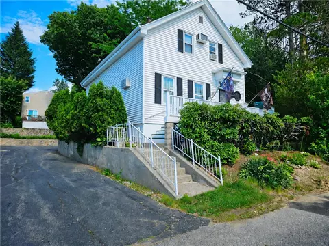 55 Lexington Ave, North Providence, RI 02904