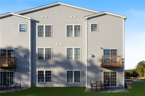 Exterior - 1 Old County Village Way #E, Smithfield, RI 02917 photo 5 of 6