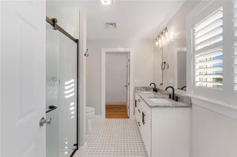 Bath - 1 Old County Village Way #E, Smithfield, RI 02917 photo 2 of 4