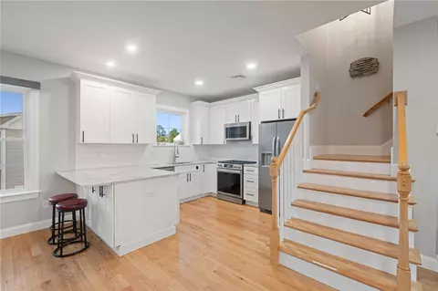 Entry Way - 1 Old County Village Way #E, Smithfield, RI 02917 photo 1 of 3