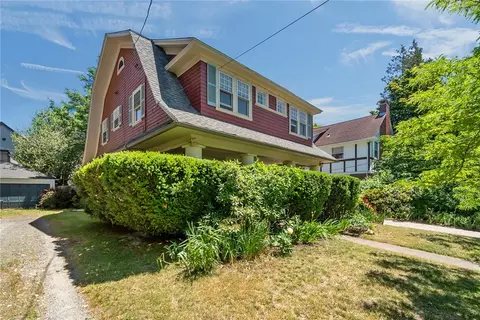 11 Grotto Ave, Providence, RI 02906