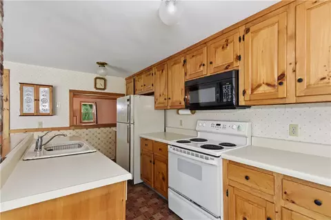 Kitchen - 152 Hallville Rd, Exeter, RI 02822 photo 2 of 3