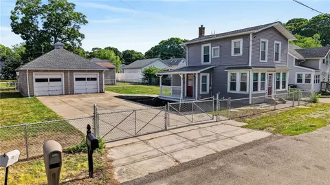 167 Northup St, Warwick, RI 02889