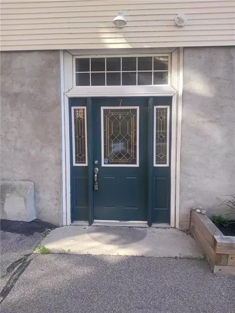 148 Bernon St #7, Woonsocket, RI 02895