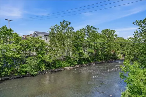 View/Area - 148 Bernon St #7, Woonsocket, RI 02895 photo 4 of 5