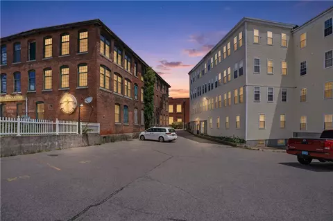 148 Bernon St #7, Woonsocket, RI 02895