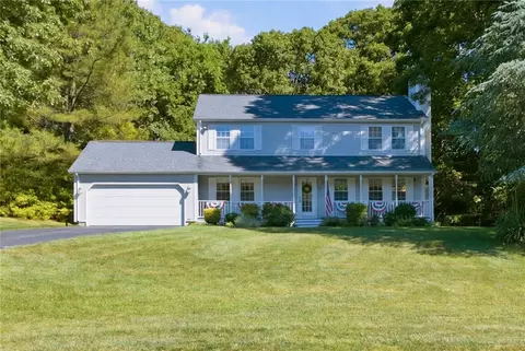 5 Wingate Rd, South Kingstown, RI 02879