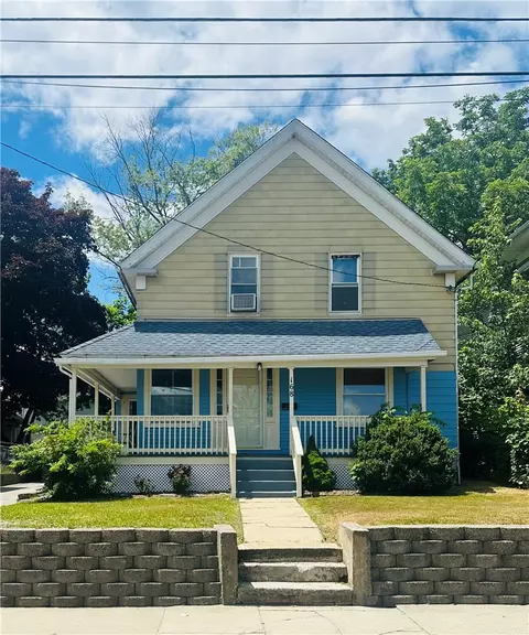 168 3rd Ave, Woonsocket, RI 02895