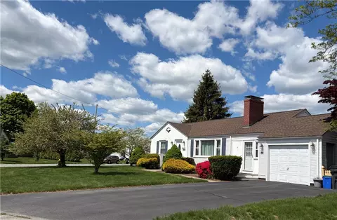 52 Elm Dr, Cranston, RI 02920
