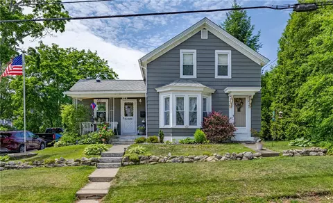 43 Duane St, East Greenwich, RI 02818
