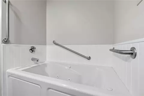 Bath - 9 Katherine Rd, Woonsocket, RI 02895 photo 4 of 4