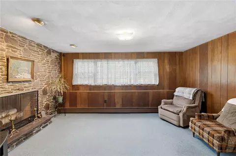 Living - 9 Katherine Rd, Woonsocket, RI 02895 photo 5 of 6