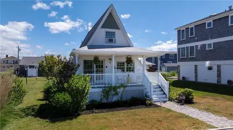 11 Collins Ave, Westerly, RI 02891