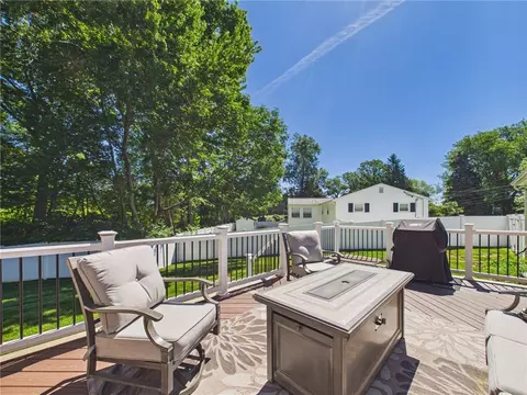 Exterior - 205 Baldwin Rd, Warwick, RI 02886 photo 5 of 11