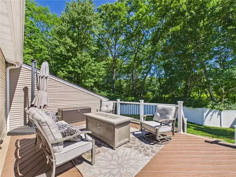 Exterior - 205 Baldwin Rd, Warwick, RI 02886 photo 6 of 11
