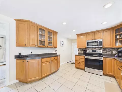 Kitchen - 205 Baldwin Rd, Warwick, RI 02886 photo 1 of 3