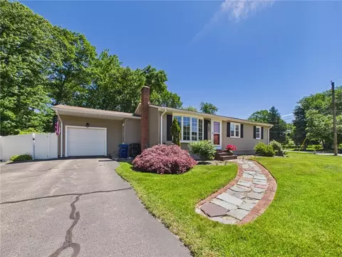 Exterior - 205 Baldwin Rd, Warwick, RI 02886 photo 8 of 11
