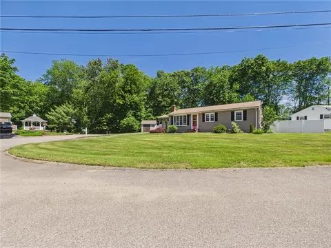 Exterior - 205 Baldwin Rd, Warwick, RI 02886 photo 2 of 11