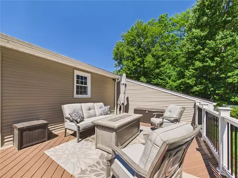Exterior - 205 Baldwin Rd, Warwick, RI 02886 photo 7 of 11