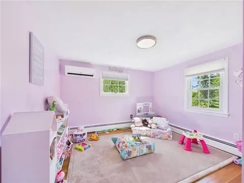 Bedroom - 205 Baldwin Rd, Warwick, RI 02886 photo 3 of 6