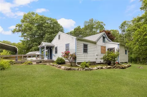 2037 Victory Hwy, Coventry, RI 02816