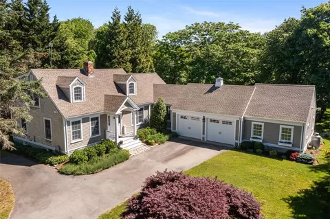 53 Cummings Ln, Westport, MA 02790
