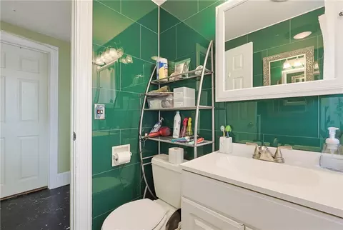 Bath - 102 Grace Ave, Woonsocket, RI 02895 photo 2 of 2