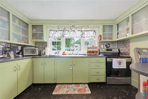 Kitchen - 102 Grace Ave, Woonsocket, RI 02895 photo 4 of 7