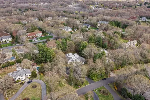 29 Dennell Dr, Lincoln, RI 02865