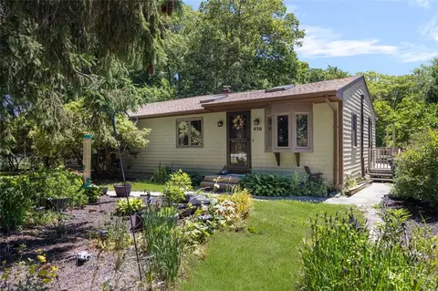456 Rockland Rd, Scituate, RI 02857