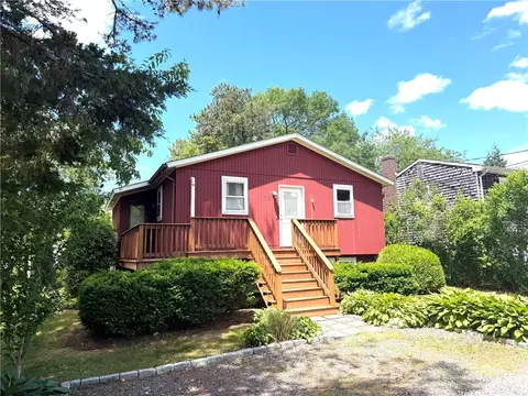 76 Hemlock Rd, South Kingstown, RI 02879
