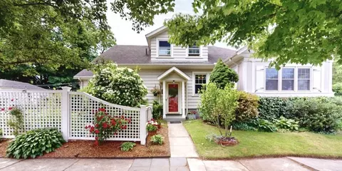 130 Grace St, Cranston, RI 02910
