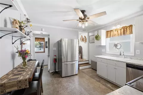 Entry Way - 55 Edison St, Warwick, RI 02889 photo 1 of 3