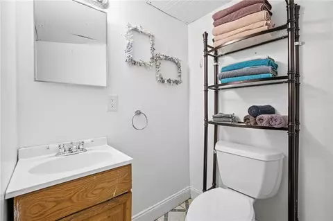 Bath - 55 Edison St, Warwick, RI 02889 photo 4 of 4
