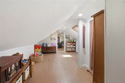 Entry Way - 55 Edison St, Warwick, RI 02889 photo 2 of 3
