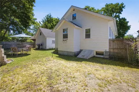 Exterior - 55 Edison St, Warwick, RI 02889 photo 4 of 5