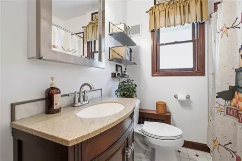 Bath - 55 Edison St, Warwick, RI 02889 photo 2 of 4