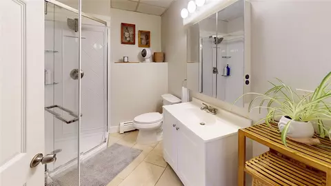 Bath - 38 Vanstone Ave, Warwick, RI 02889 photo 3 of 3