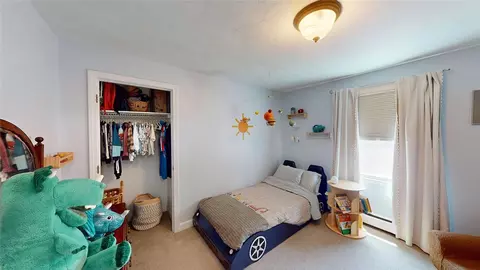 Bedroom - 38 Vanstone Ave, Warwick, RI 02889 photo 1 of 6