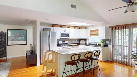 Kitchen - 38 Vanstone Ave, Warwick, RI 02889 photo 2 of 3