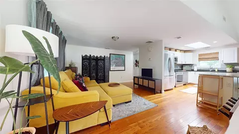 Living - 38 Vanstone Ave, Warwick, RI 02889 photo 1 of 3