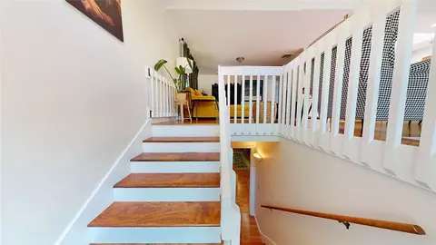 Entry Way - 38 Vanstone Ave, Warwick, RI 02889 photo 1 of 3