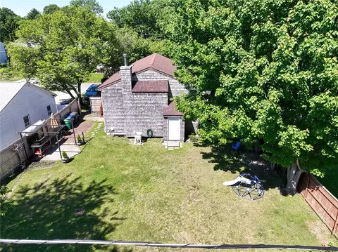 Exterior - 38 Vanstone Ave, Warwick, RI 02889 photo 3 of 5