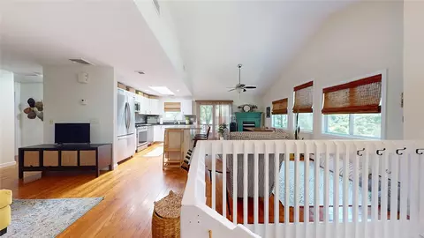 Entry Way - 38 Vanstone Ave, Warwick, RI 02889 photo 2 of 3