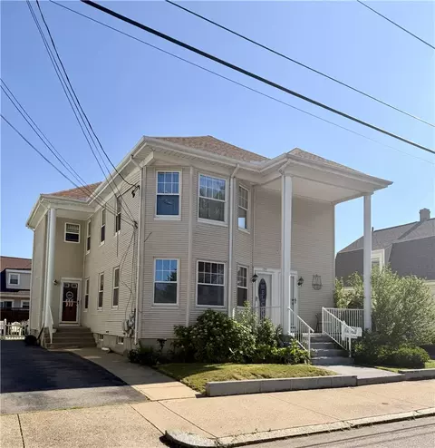 133 Oakland Ave, Pawtucket, RI 02861