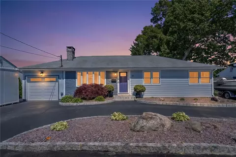 26 Bernard St, Cranston, RI 02920