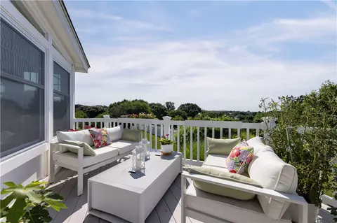Exterior - 19 Moonlight Dr, Westerly, RI 02891 photo 6 of 10