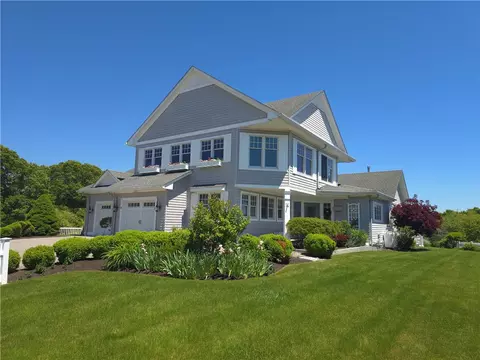 19 Moonlight Dr, Westerly, RI 02891