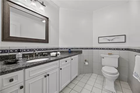 Bath - 19 Moonlight Dr, Westerly, RI 02891 photo 3 of 5