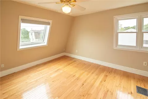Bedroom - 23 Saundra Dr, Westerly, RI 02891 photo 6 of 7